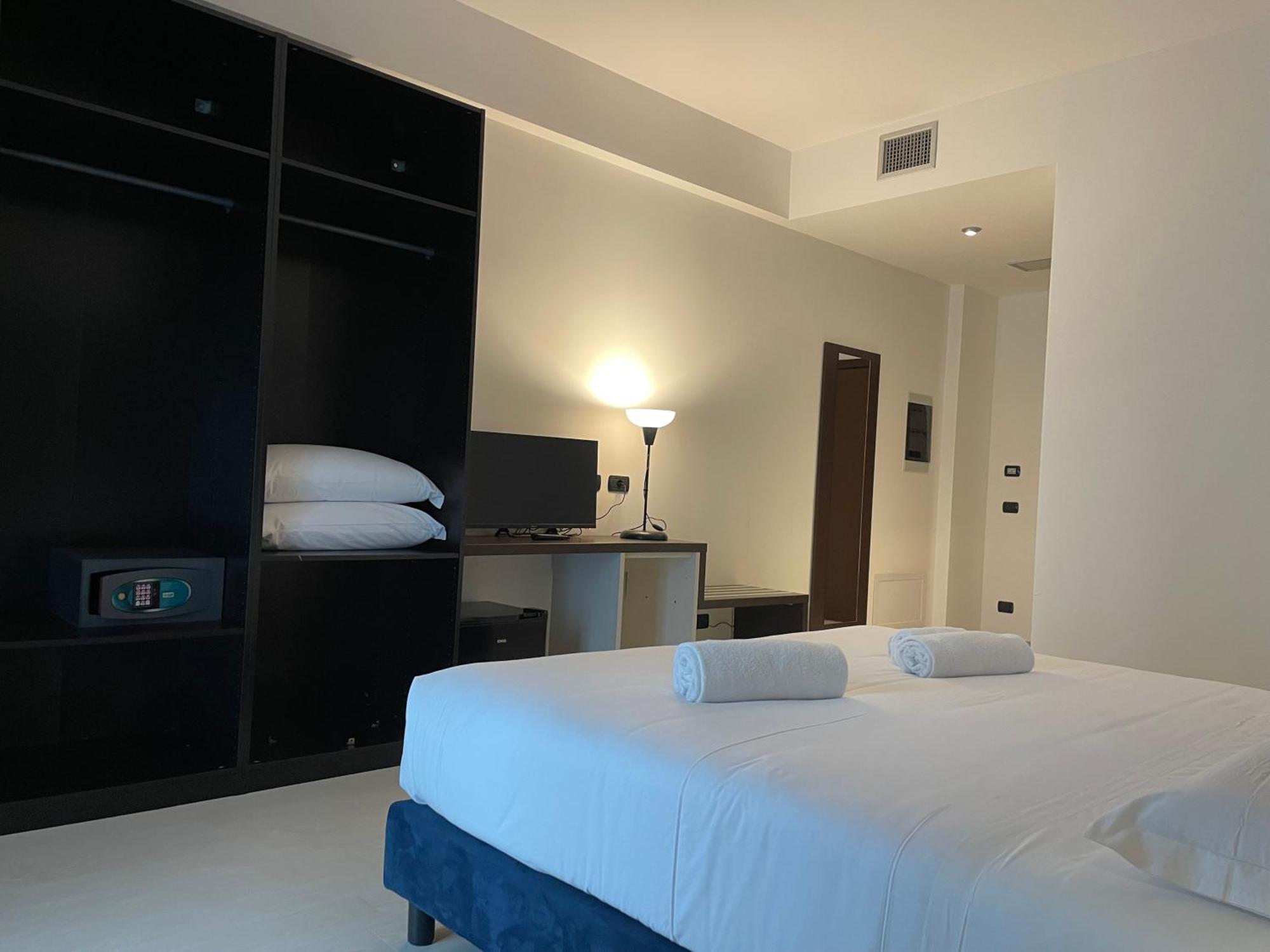 Maestrale Resort Hotel - Grosseto Esterno foto