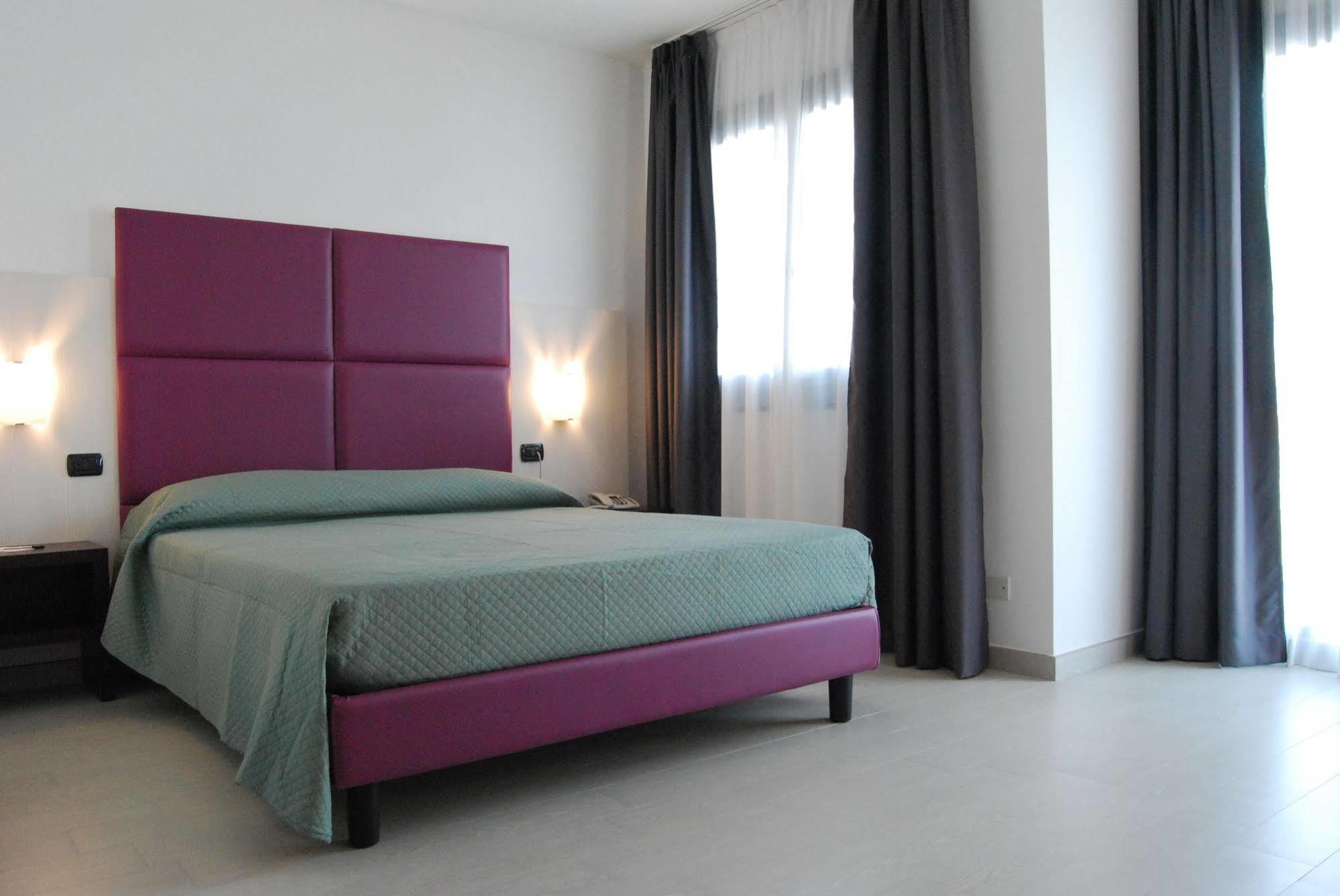 Maestrale Resort Hotel - Grosseto Esterno foto