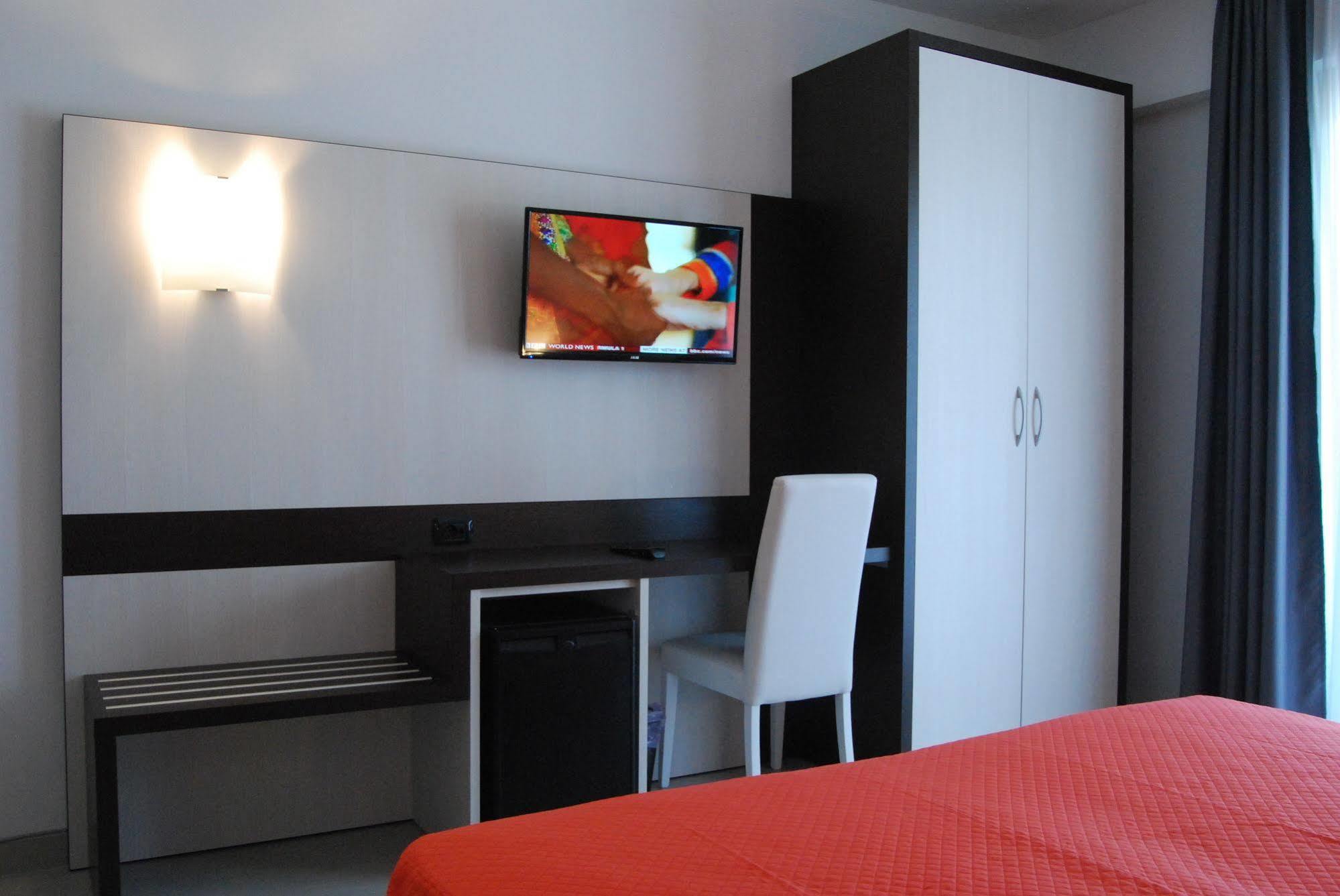 Maestrale Resort Hotel - Grosseto Esterno foto